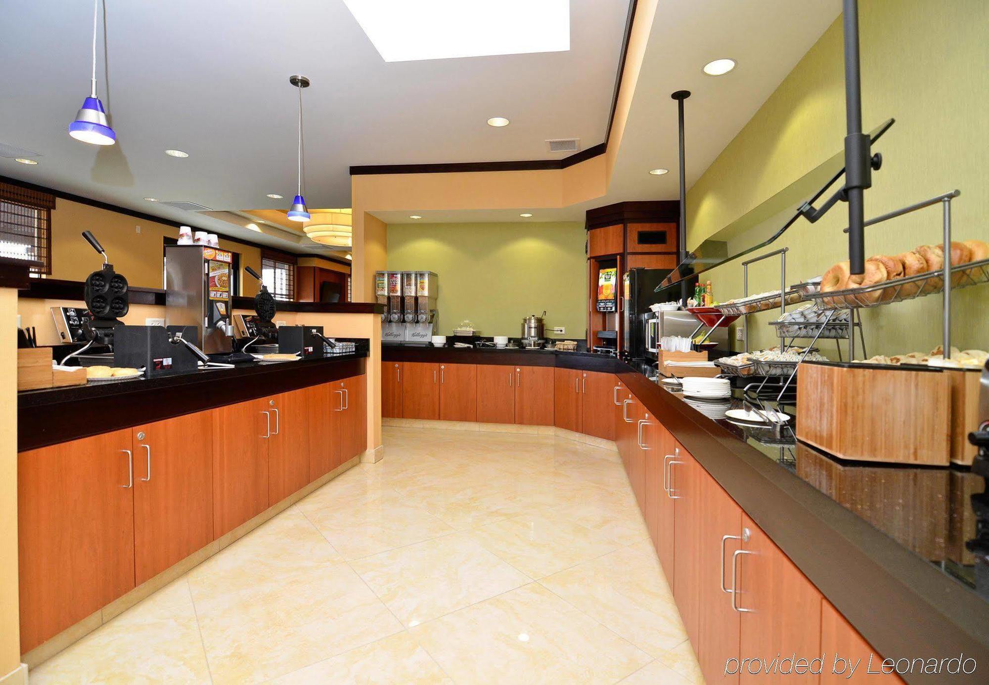 Fairfield Inn & Suites Santa Cruz - Capitola Restoran gambar
