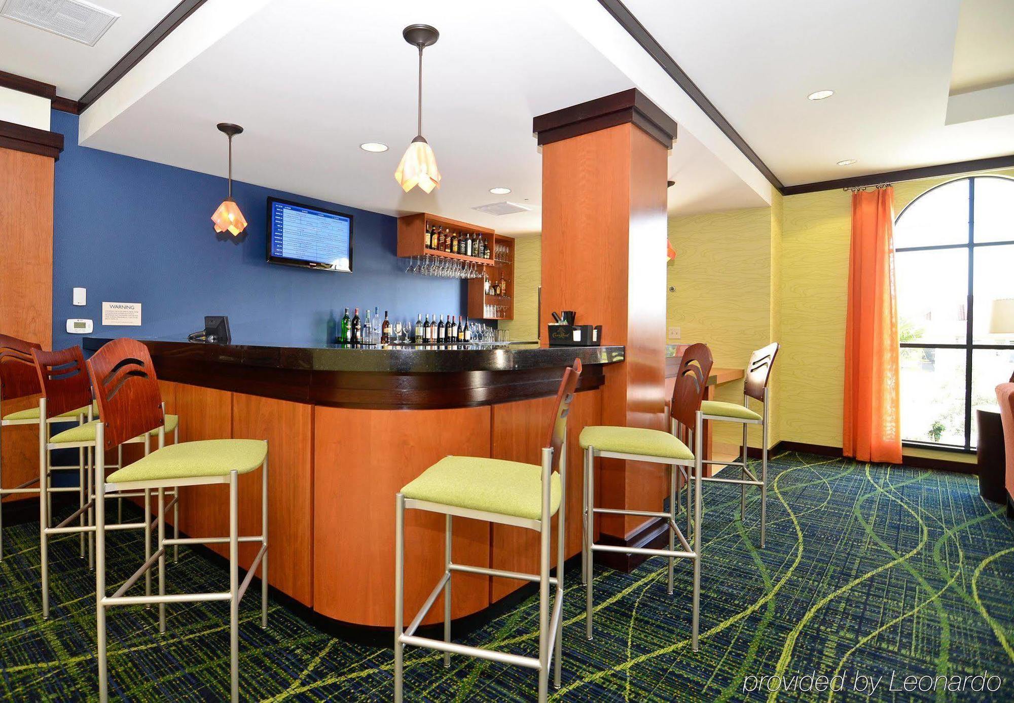 Fairfield Inn & Suites Santa Cruz - Capitola Restoran gambar
